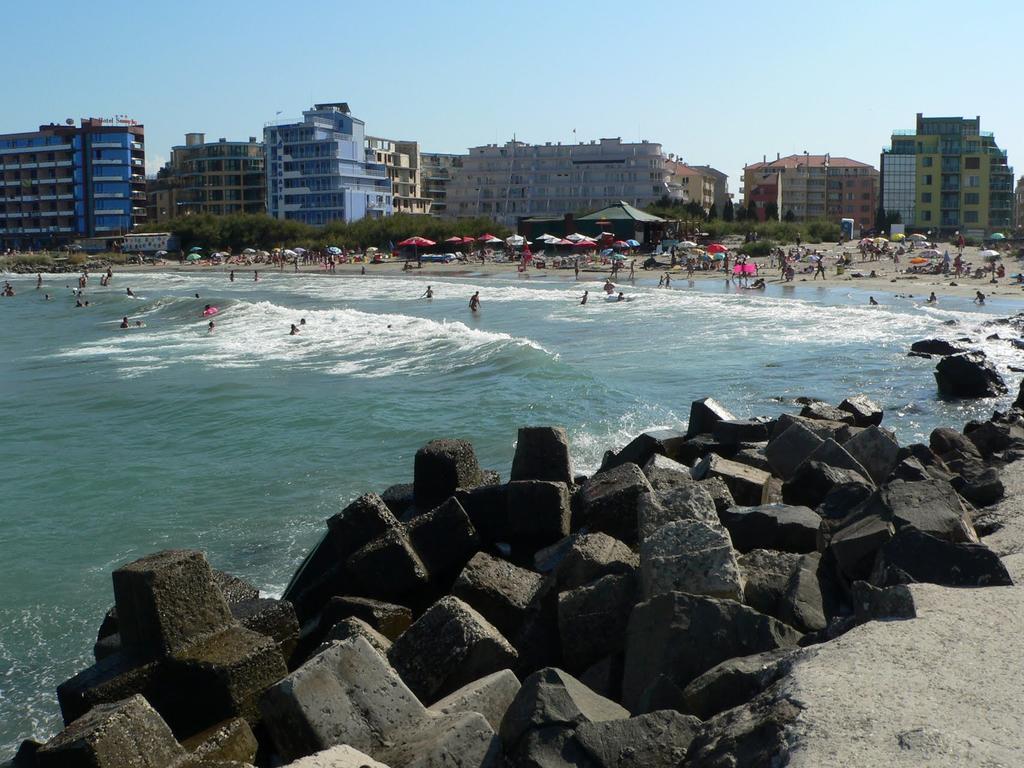 Sunny Bay Beach Hotel Pomorie Exterior foto